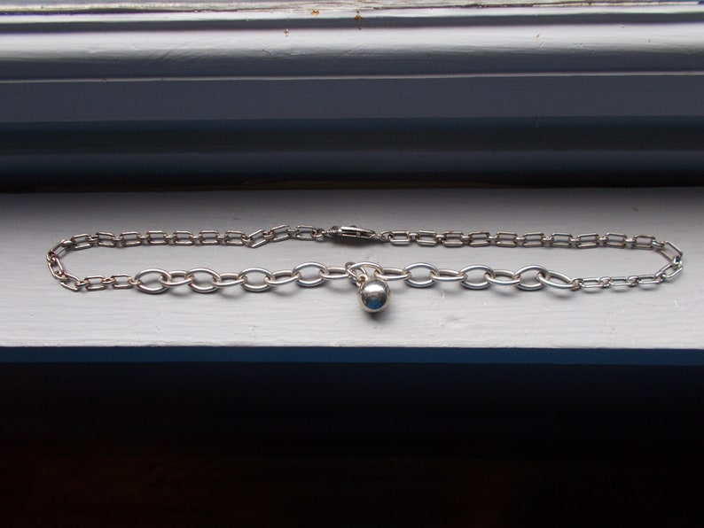 Cool silvertone chain 16 inches