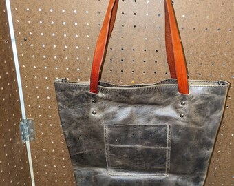 Grey tote bag
