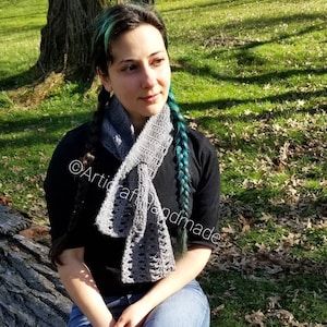 Keyhole scarf Unisex Adults and Teens  - Hand crocheted-Soft and warm-Machine washable and dryable-Durable and stylish-Versatile
