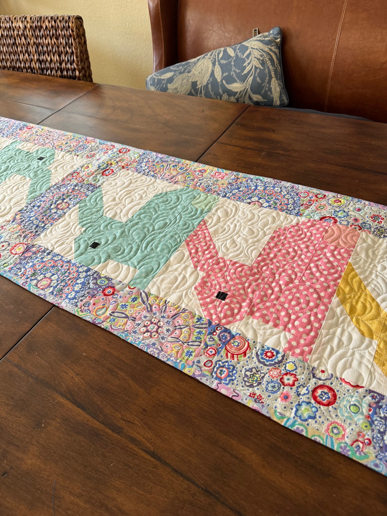Spring Meadow Bunny Quilted Table Runner NCU0DQQ0428