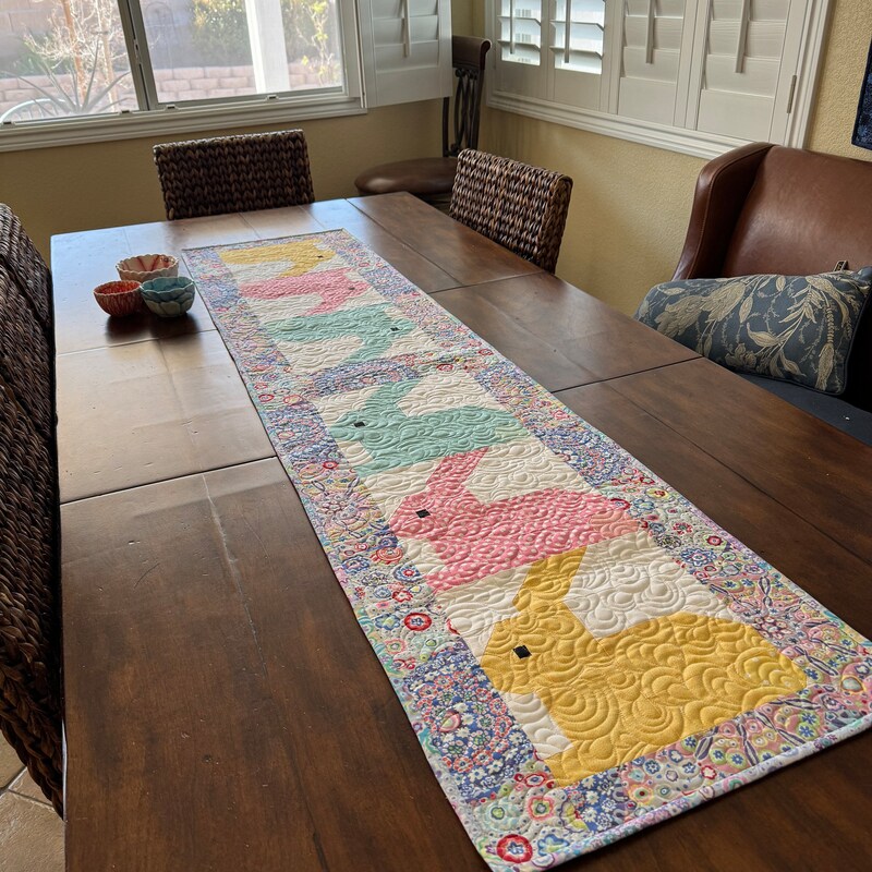 Spring Table Runner - Etsy