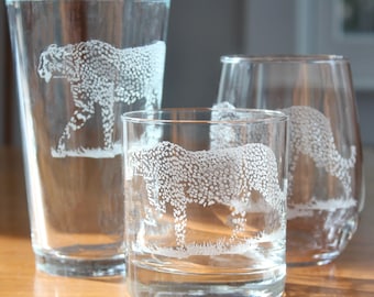 ヒョウ柄グラス | レーザーエッチング加工の野生動物バーウェア。動物