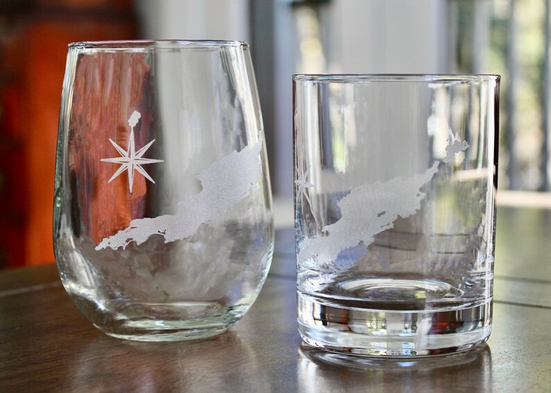 Anguilla Map Engraved Glasses image 1