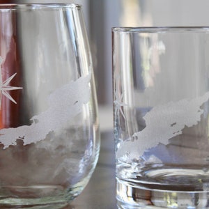 Anguilla Map Engraved Glasses image 10