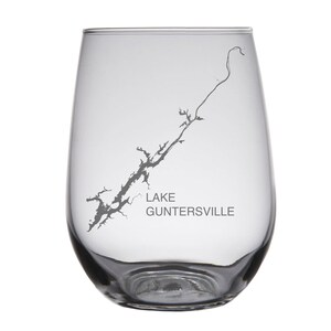 Gafas con mapa grabado del lago Guntersville, Alabama