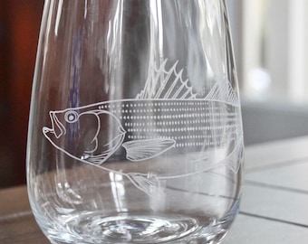 Gestreifte Bass gravierte Brille - Fischer Geschenk