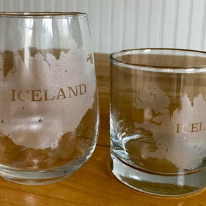 Gafas grabadas con el mapa de Islandia
