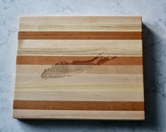Long Island Map Graviertes Servierbrett & Barbrett aus Holz