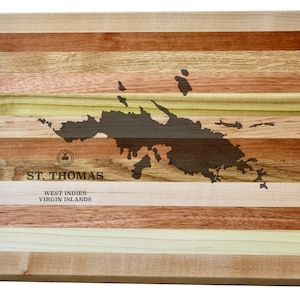Tábua de servir e bar de madeira gravada com mapa de St Thomas