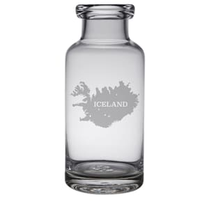 Jarra de cristal grabada con el mapa de Islandia
