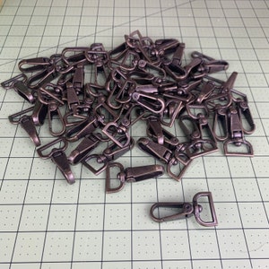 LOT OF 50 1 ”Schwenkiger Hebel-Verschluss-dunkles antikes Messing-Hardware-Lederarbeit-Handtaschen, die Lieferungen bilden