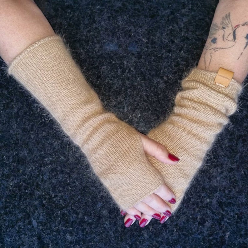 HANDSCHUHE / HANDSCHUHE MinkyCashmere Frauen alle Jahreszeit Fäustlinge Handgestrickte Schwarz Grau Weiß & .. Einzigartige Handschuhe 12/ camel beige