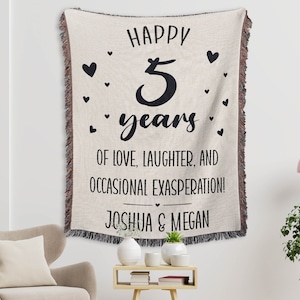 5th Anniversary Gift, Customizable Woven Blanket, Anniversary Blanket, Wood Anniversary Gift, 5 Year Anniversary Gift For Him Her - Cou033