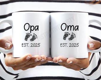 Oma and Opa Mug Set, Pregnancy Announcement, Oma Est 2026, Opa Est 2026, Personalized grandparents gifts in German, gift for oma, opa gift