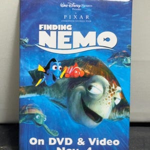 Vintage Disney Pixar Finding Nemo DVD & Video Release Promotional Pin Button