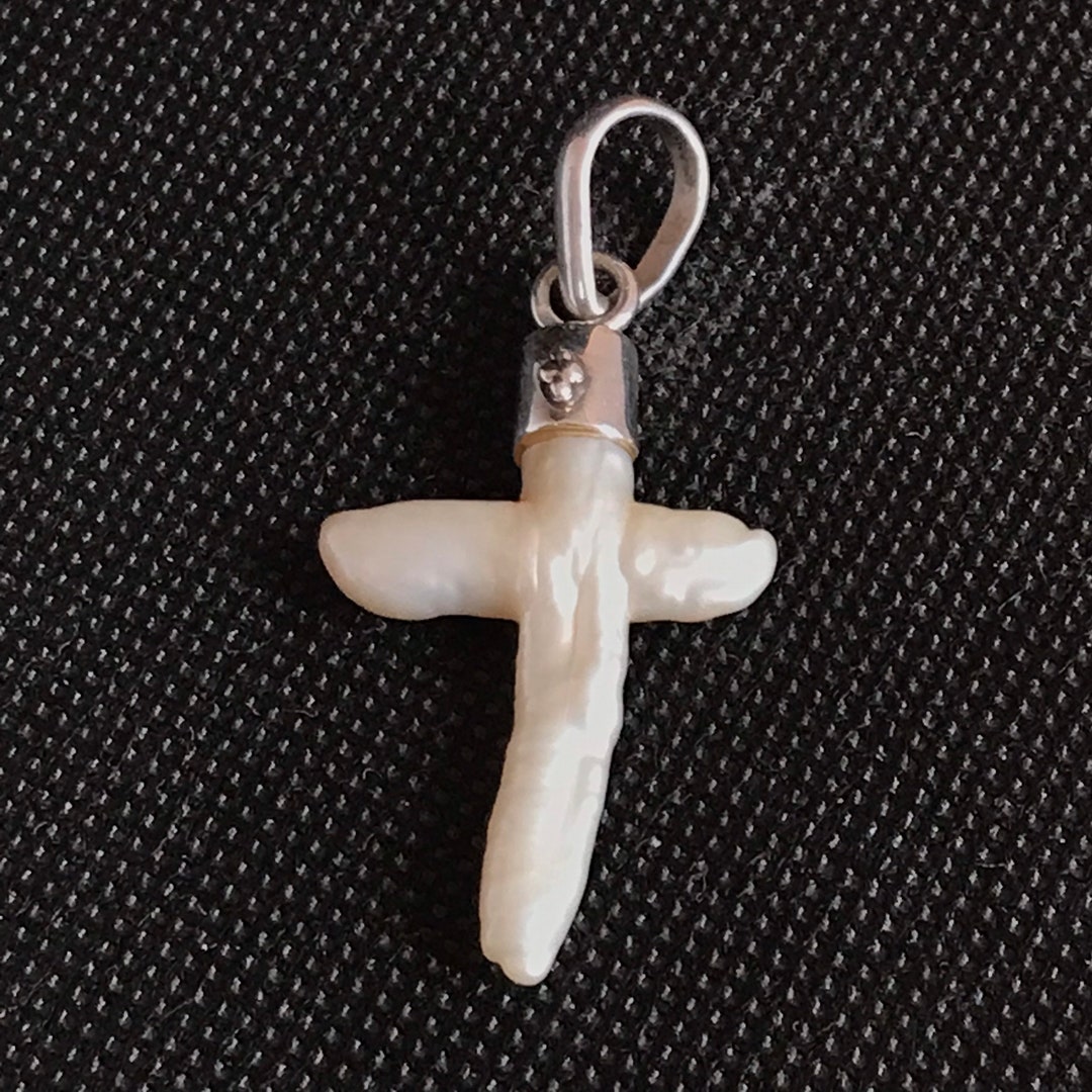 Pendent, Freshwater Pearl CROSS With Free Sterling Silver