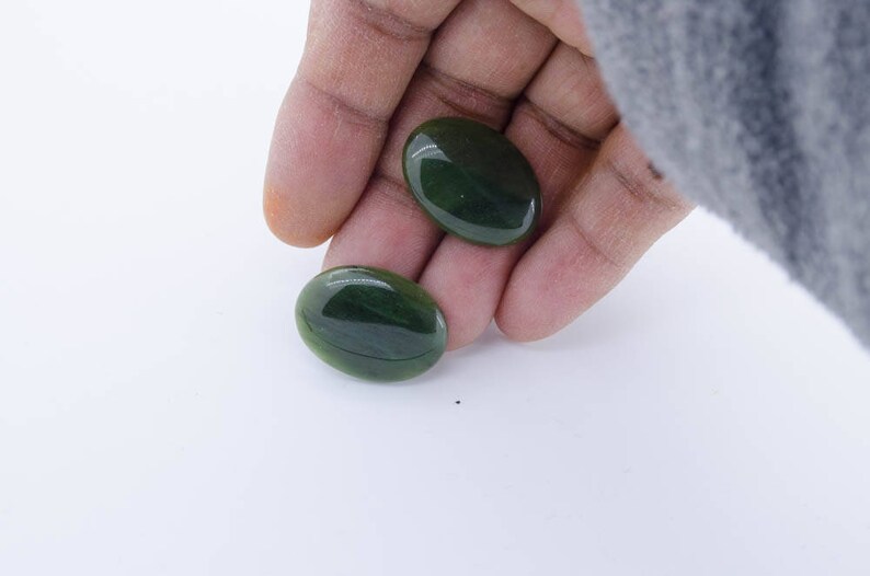 Creative. 18 x 14 mm appx Best Quality Green package of 2 pcs Natural Jade Oval Cab pair