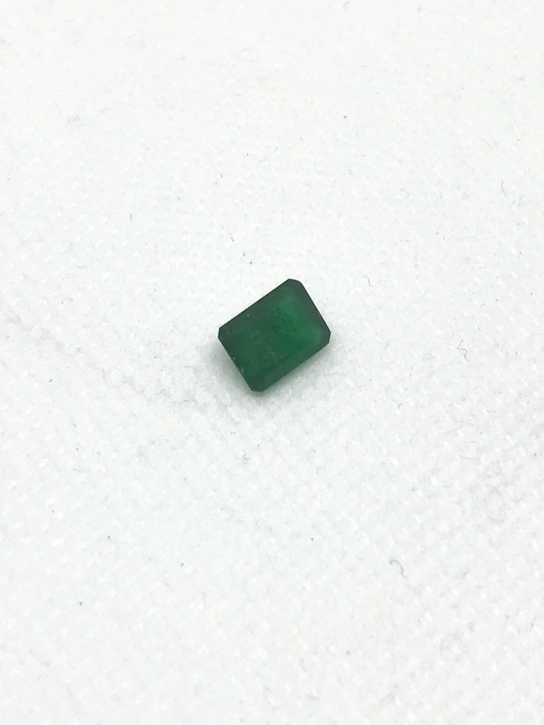 Emerald Cut EmeraldFaceted 8x6 mm appx. Green color,1.60 carats Lively 100/% Natural creative# G00083
