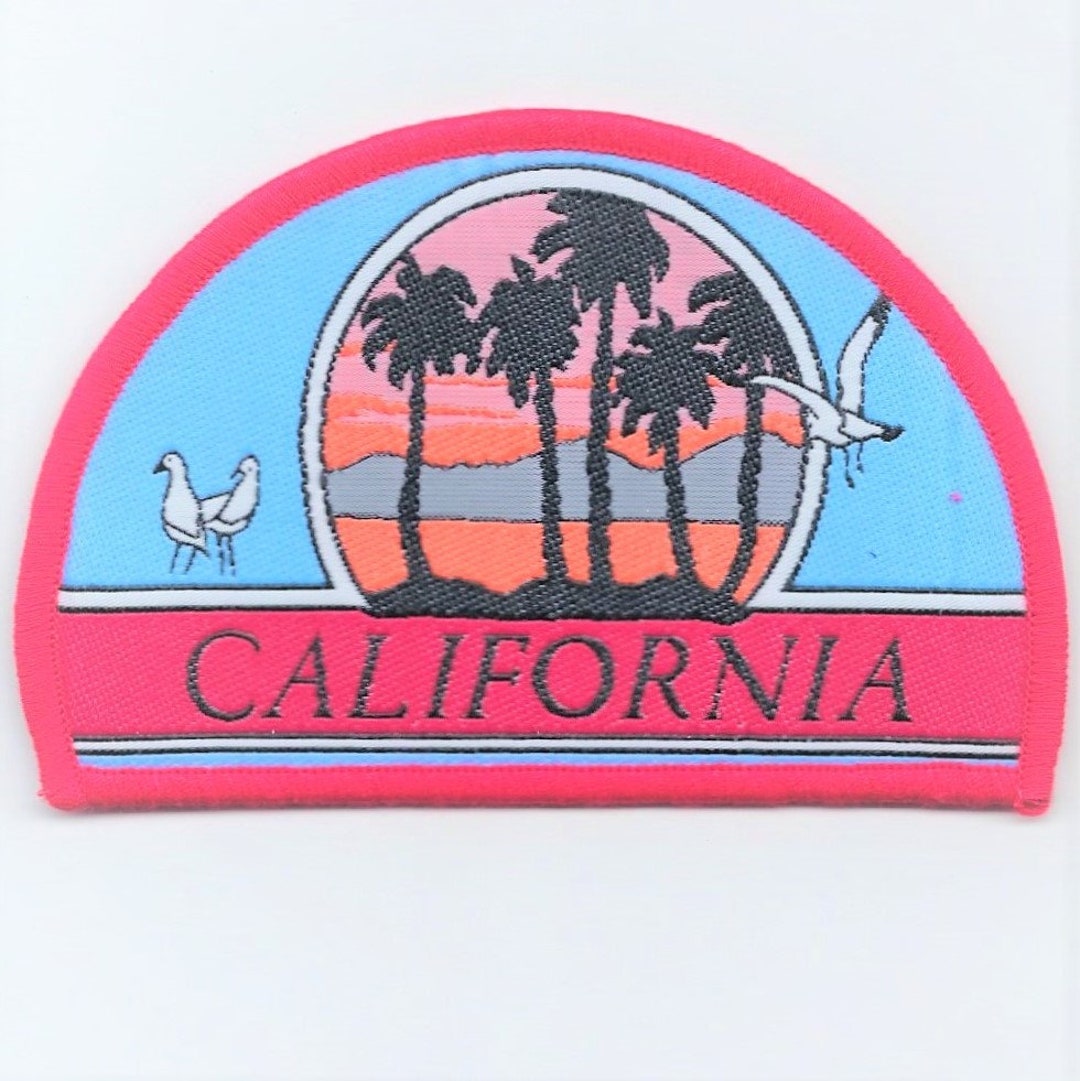 Parche vintage del Océano Pacífico de California con palmeras y