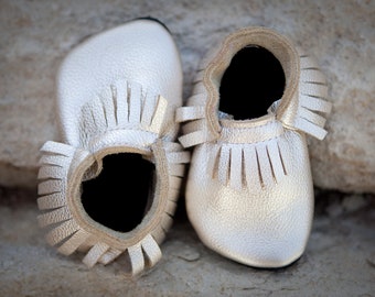 Juliet's Playground Moccs Moccasins - Downloadable PDF Sewing Pattern - Leather Baby Booties Toddler Moccasins