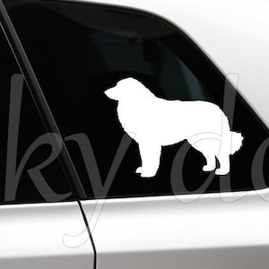 Adesivo de silhueta de cão da montanha dos Pirenéus