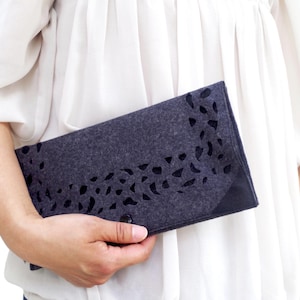Grey Clutch Purse, Large Gray Purse, Wool Felt Purse, Gray Purse, Gray Evening Purse, Gray Clutch, Unique Purse, Gray Bag, Grey Handmade Bag