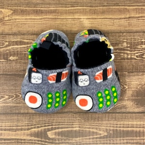 Sushi-Babyschuhe, Baby-Booties, trendige Babyschuhe, Babygeschenk, Baby-Dusche-Geschenk, Stoffschuhe, Hausschuhe, Kleinkindschuhe