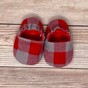 Buffalo Plaid Baby Shoes, Baby Booties, Newborn Moccasins, Gift for Baby, Baby Shower Gift, Fabric Shoes, Infant Slippers, Toddler Shoes