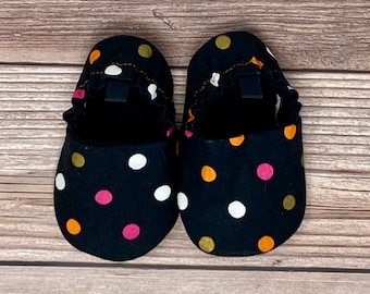 Polka Dot Baby Shoes, Halloween Baby Booties, Newborn Moccasins, Baby Gift, Baby Shower Gift, Fabric Shoes, Infant Slippers, Toddler Shoes