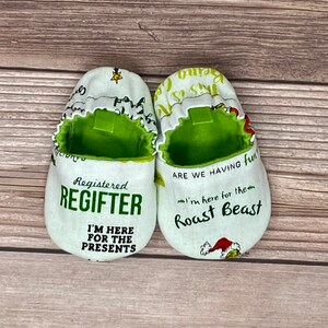 Weihnachten Babyschuhe, lustige Baby Booties, Neugeborene Mokassins, Babygeschenk, Baby-Dusche-Geschenk, Stoffschuhe, Hausschuhe, Kleinkindschuhe