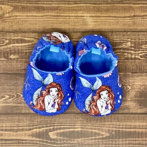 Meerjungfrau Babyschuhe, Baby Booties, Neugeborene Mokassins, Geschenk für Baby, Baby-Dusche-Geschenk, Stoffschuhe, Säugling Hausschuhe, Kleinkind-Schuhe