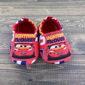 Buciki dziecięce Cars, Buciki dziecięce, Mokasyny dla noworodków, Prezent dla dziecka, Prezent na baby shower, Obuwie materiałowe, Kapcie dziecięce, Buty dla maluchów