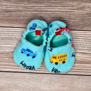 Buciki samochodowe dla niemowląt, buciki szkolne dla niemowląt, mokasyny dla noworodków, prezent dla dziecka, baby shower, ręcznie robione mokasyny, kapcie dla niemowląt, buty dla maluchów, dla chłopców