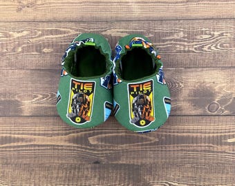 Pilot Baby Shoes, Green Baby Booties, Newborn Moccasins, Gift for Baby, Baby Shower Gift, Handmade Moccs, Infant Slippers, Toddler Shoes