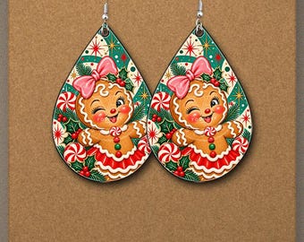 Lebkuchenmädchen-Ohrring in Tropfenform (PNG) | Retro-Weihnachtskeks-Sublimationsdesign | Rosa Schleife, Pfefferminz | Vintage-Digitaldownload