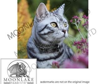 Silver Tabby Cat Garden Close-up stoffen knutselpaneel in katoen of polyester Verschillende maten beschikbaar