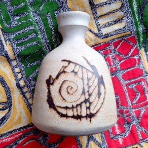 Studio pottery vase by Roger Veal Tolcarne, Newlyn, Cornwall, 1970s, vintage retro home, mid-century modern style