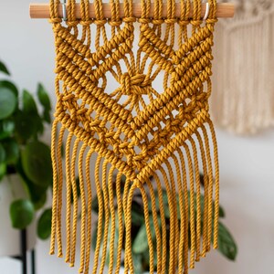 Macrame wall hanging 'Ochre' image 2