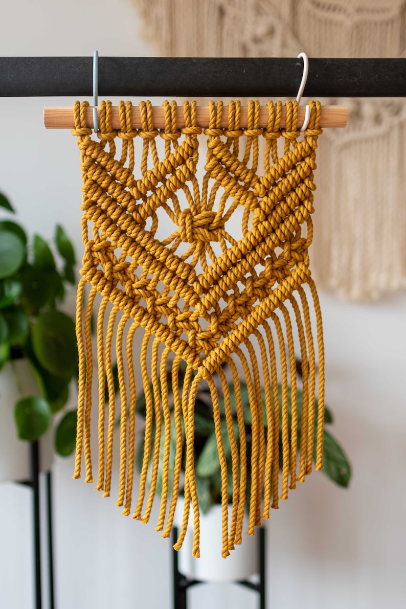 Macrame wall hanging 'Ochre' image 2