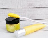 Juicy Fruit Type Exfoliating Lip Scrub, Extra Fine Sugar, Vegan Skincare