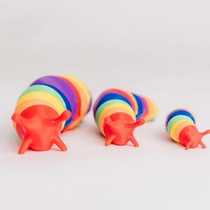 3D gedruckte Regenbogen Zappelschnecke Bild 5