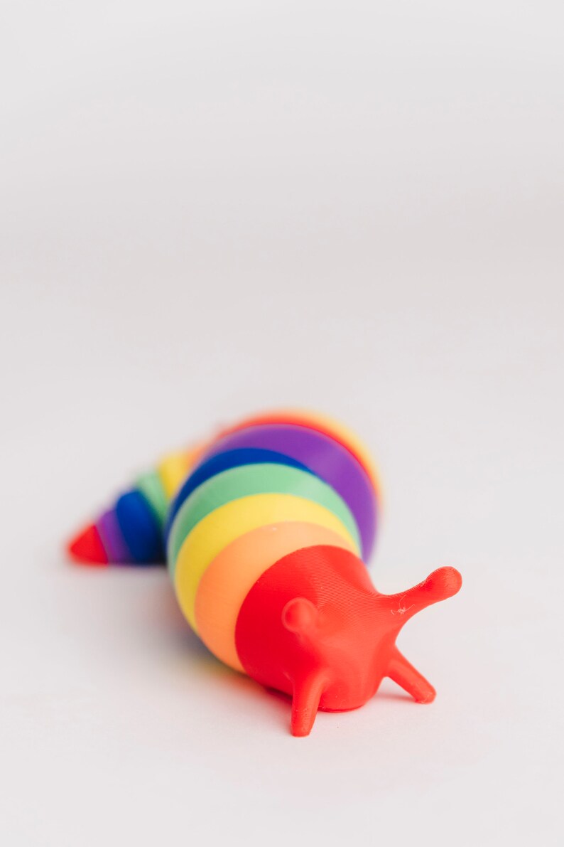 3D gedruckte Regenbogen Zappelschnecke Bild 6