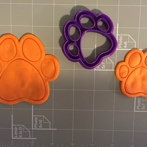 Dog Paw Cookie Cutter (may be used for cat and other pets)- Fast Shipping - Sharp Edges - Exceptional Quality