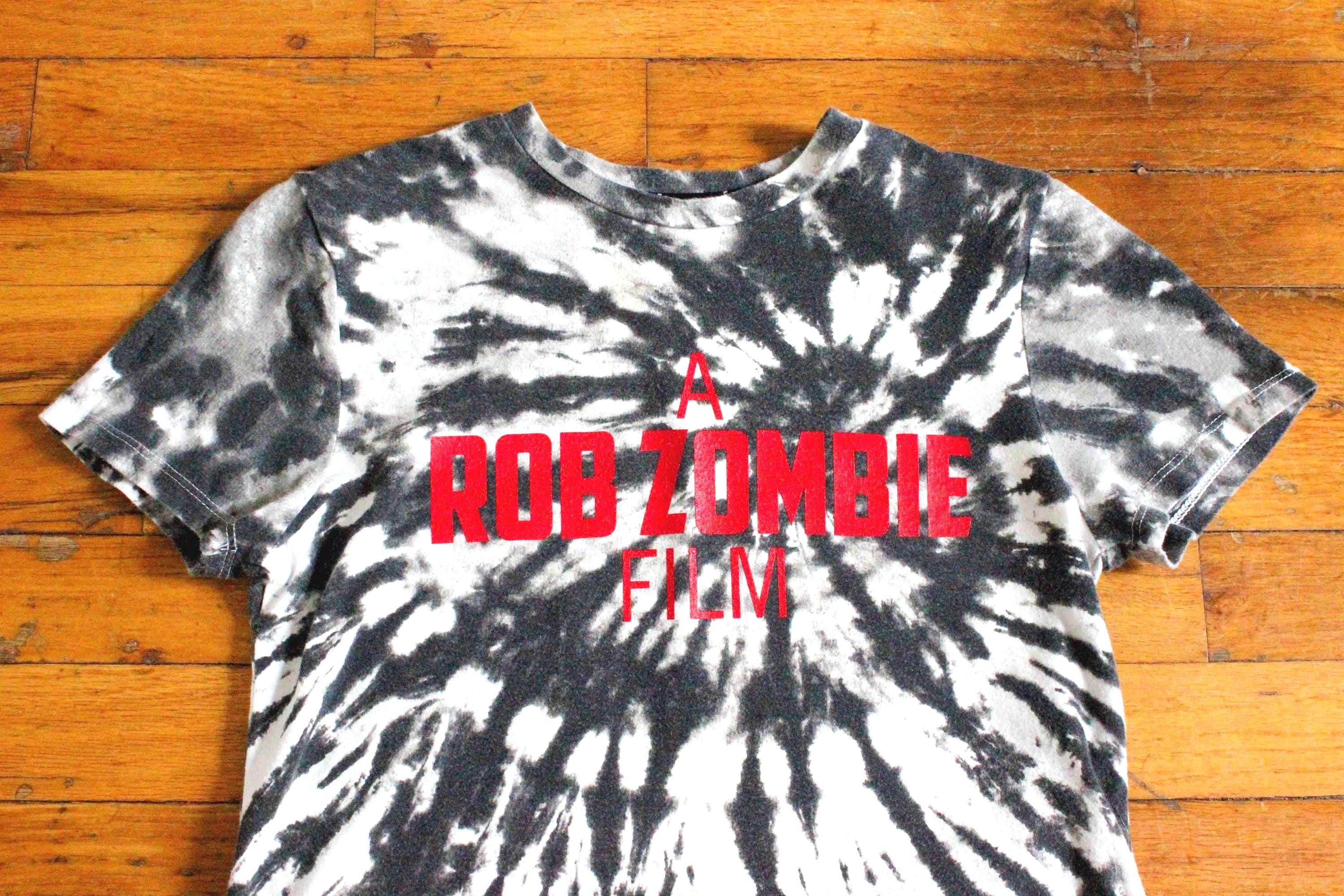 1 Of 1 A ROB ZOMBIE FILM Custom Upcycle Rework Gore Horror Movie Hand Made House 1000 Corpses Devil's Rejects Halloween Crop Baby Tee Shirt
