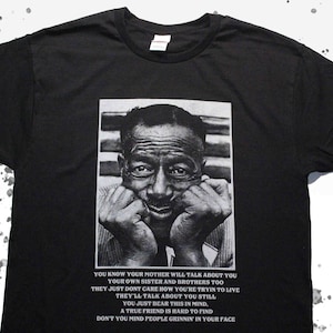 Camisa de la banda de música de blues de Delta Mississippi con fotografía impresa a mano con serigrafía y cita lírica de SON HOUSE