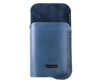 Blue case iPhone 17, Samsung smartphone, magsafe wallet with card slots and free engraving