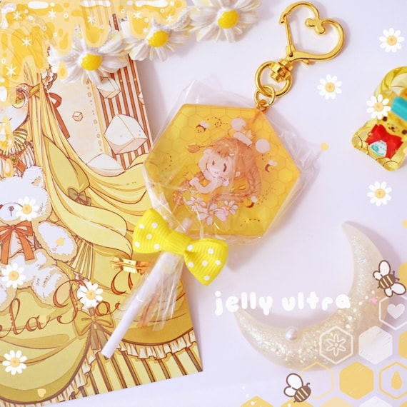 Honeycomb Lollipop Acrylic Charm | Daisy | Bumble Bee Honey Fairy Cottage Core Urban Bee Keeper Keychain