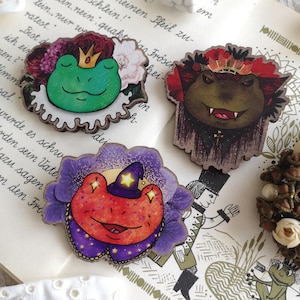 Fantasy Frog Brooches Vampire Prince Princess Witch Wizard Frogs