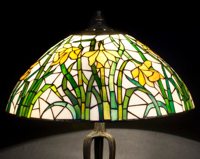 16" Daffodil, Tiffany lamp, Stained Glass lamp, Desk lamp, Art Deco lamp, Antique lighting, Vintage lamp, Table Lamp, Mid-Century lamp