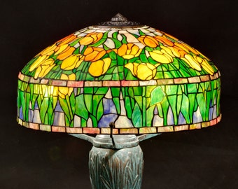 Tiffany style 2024 tulip lamp shade